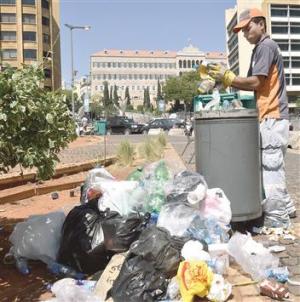  غداً يوم آخر.. من النفايات إلى السياسة؟ 