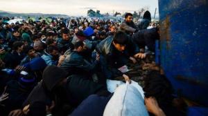 المهاجرون عالقون بين الغرق والحدود المقفلة وقمّة أوروبية للتعاون مع تركيا ومعاونة اليونان