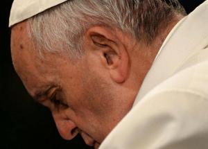البابا فرنسيس يحذر من الشعبوية الأسلاك الشائكة