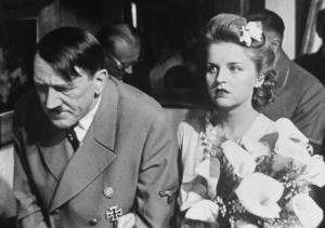 برنامج الهروب الكبير لأدولف هتلر وإيفا براون من برلين إلى الأرجنتين.