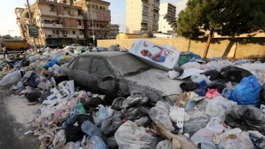 أزمة النفايات في الشوارع تلوح في الأفق من جديد