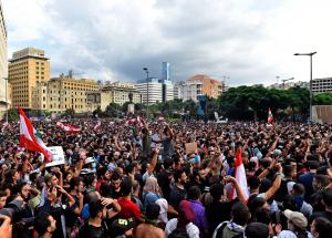 حراكٌ بلا قيادة... في مواجهة حكومة مفكّكة؟