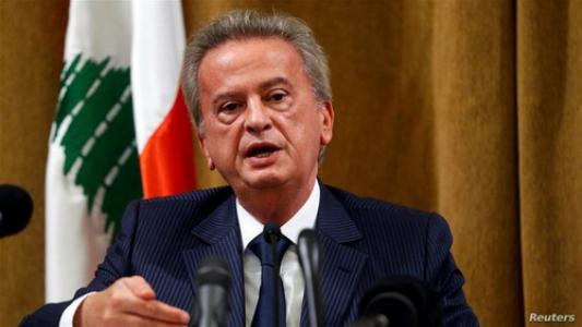 الحاكم يلمّح إلى تهريب الدولار اللبناني إلى سوريا