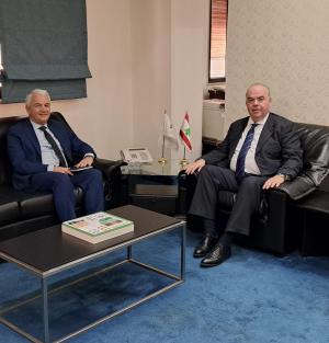 وزير الاتّصالات يستقبل السفير الإيطالي 