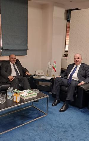وزير الاتّصالات يستقبل السفير الأردني